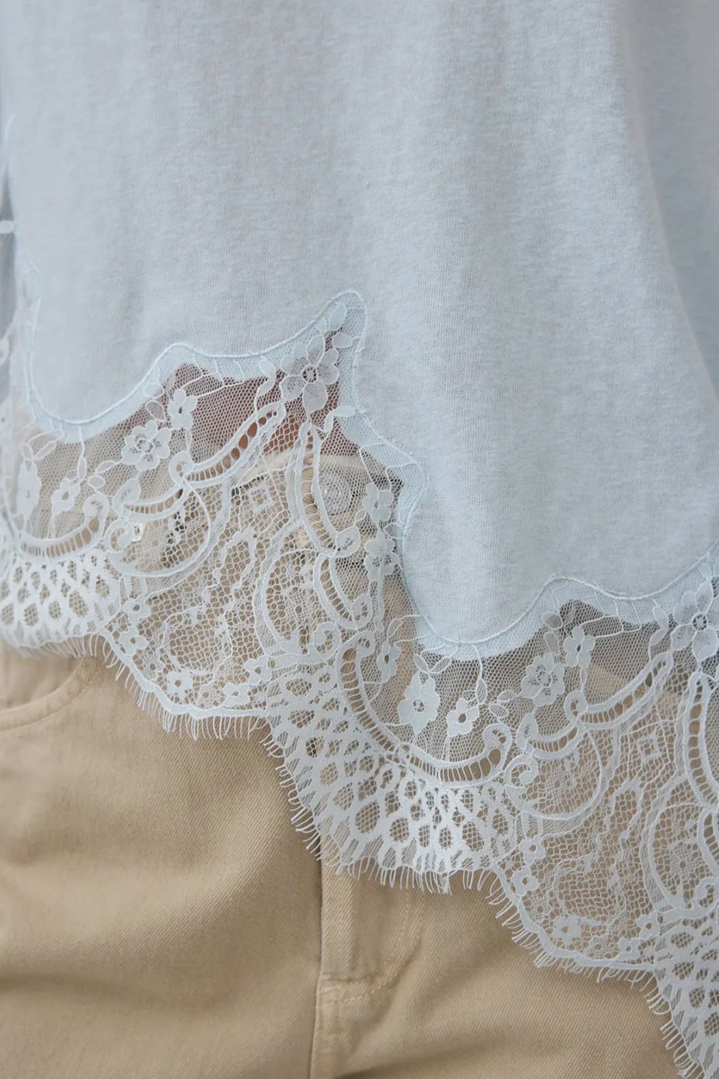 LACE HEM TOP